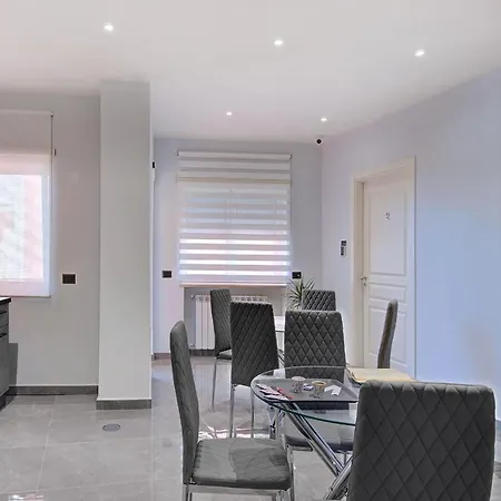 Garibaldi Guest house