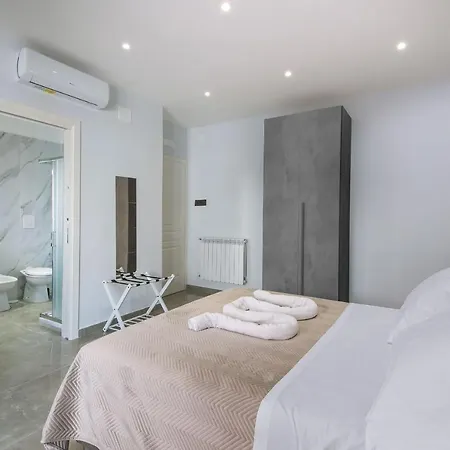 Garibaldi Guest house