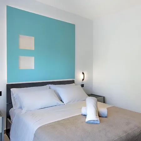 Garibaldi Guest house *